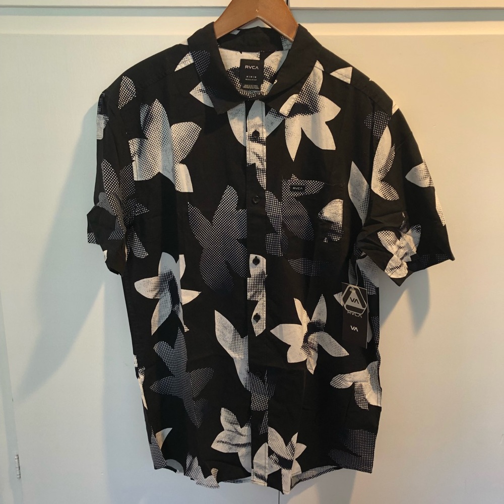 NWT RVCA Mens SS Floral Shirt